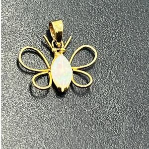 14K Yellow Gold Marquise Opal Butterfly Pendant .54g Dainty
585 Stamped